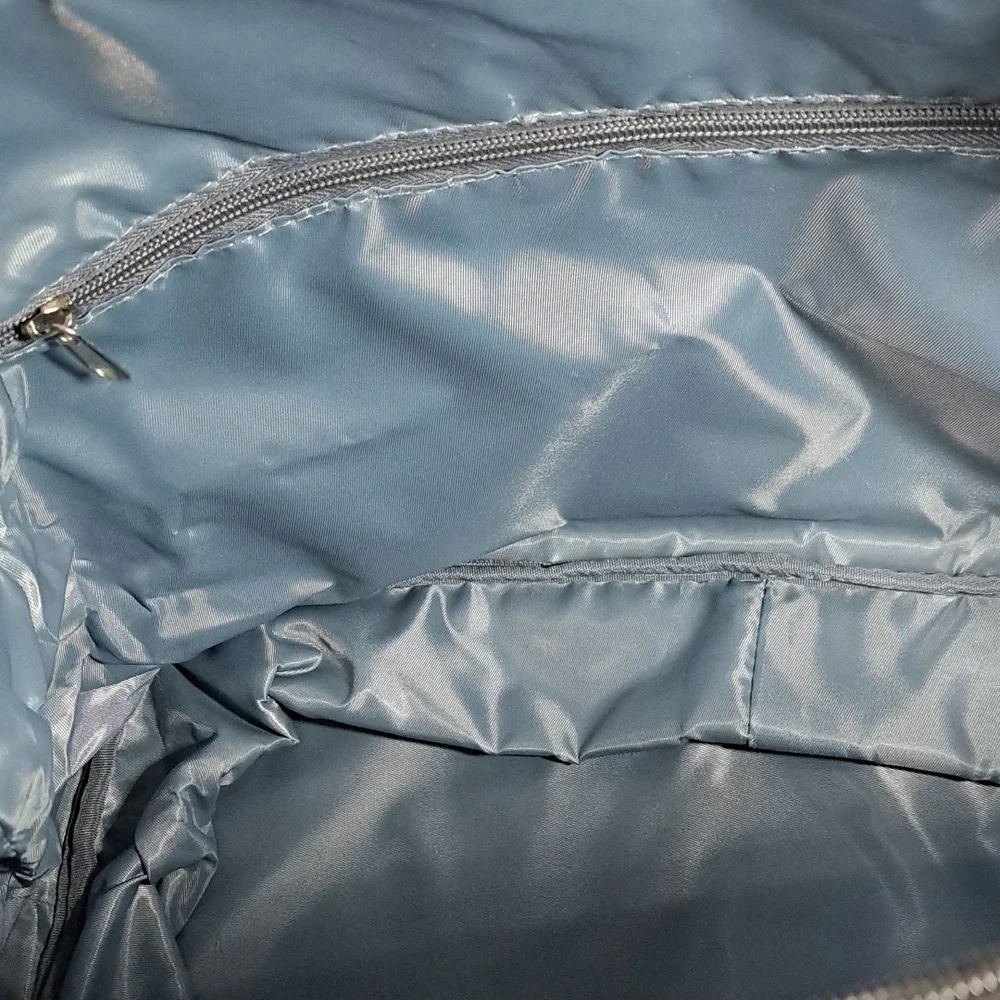 Black Duffel Bag with Extendable Drop Bottom